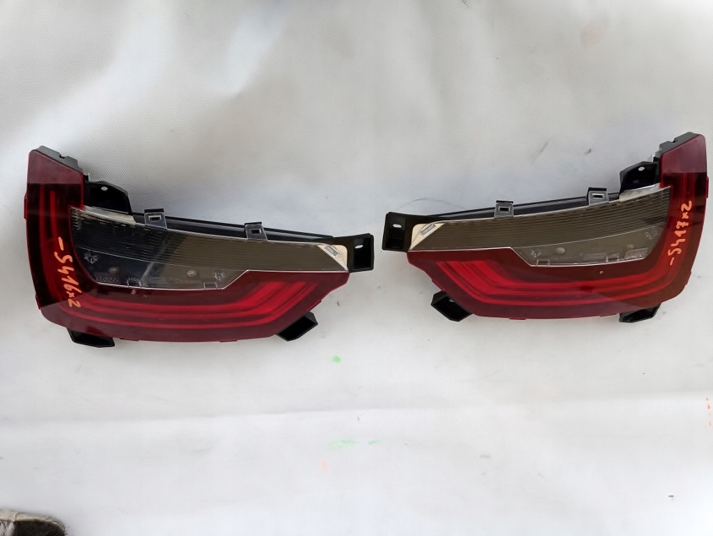 фото №1, Bmw i3 - задня задня лампа кришки ліва права