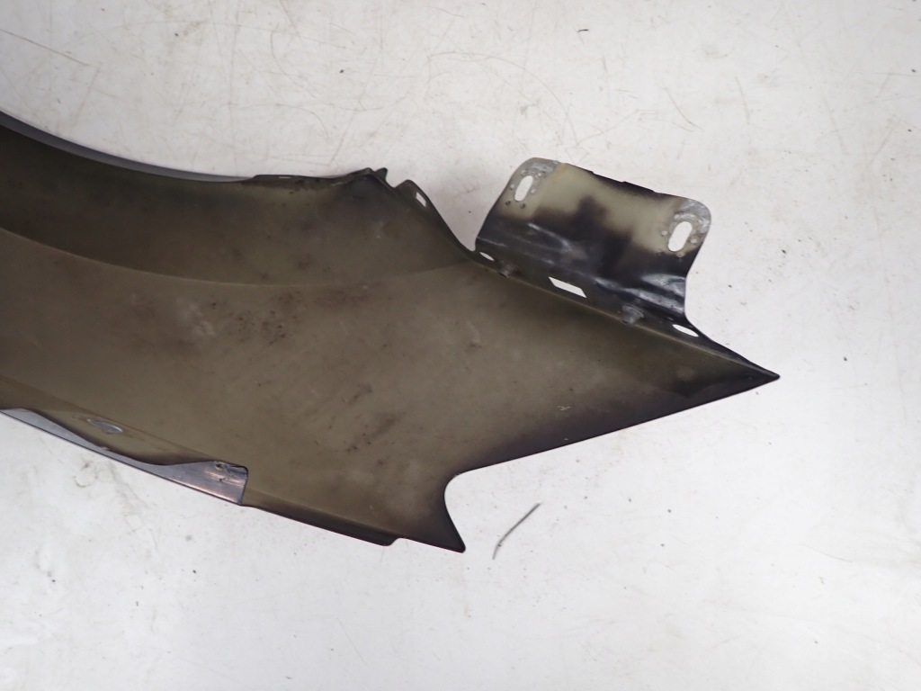 Крыло  правый  правая сторона skoda super b Доставка