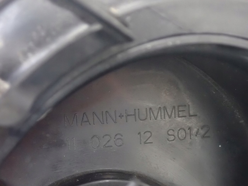 Коллектор впускной  оригинал 55584978 opel astra iv j 1.4i b14xer 15r Оригинал