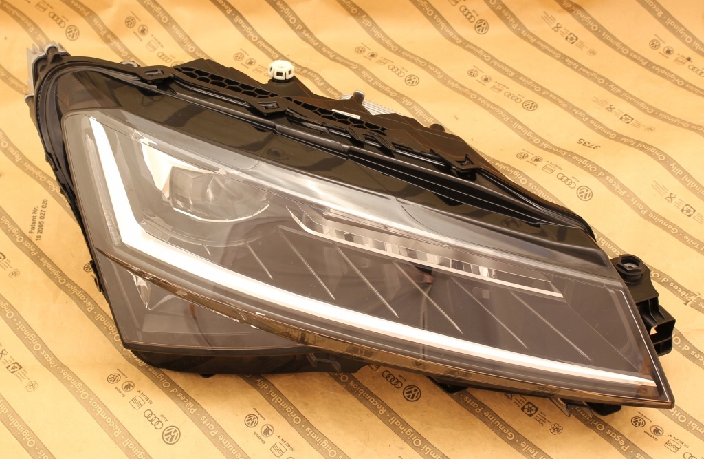 фото №1, Skoda superb 3 iii lift 20+ лампа full led crystal