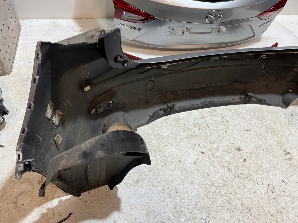 фото №10, Mazda 3 бампер rok 2016 цвет 38p