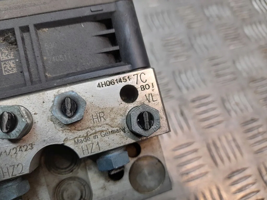 фото №3, Audi a8 s8 d4 4h 2012 насос abs