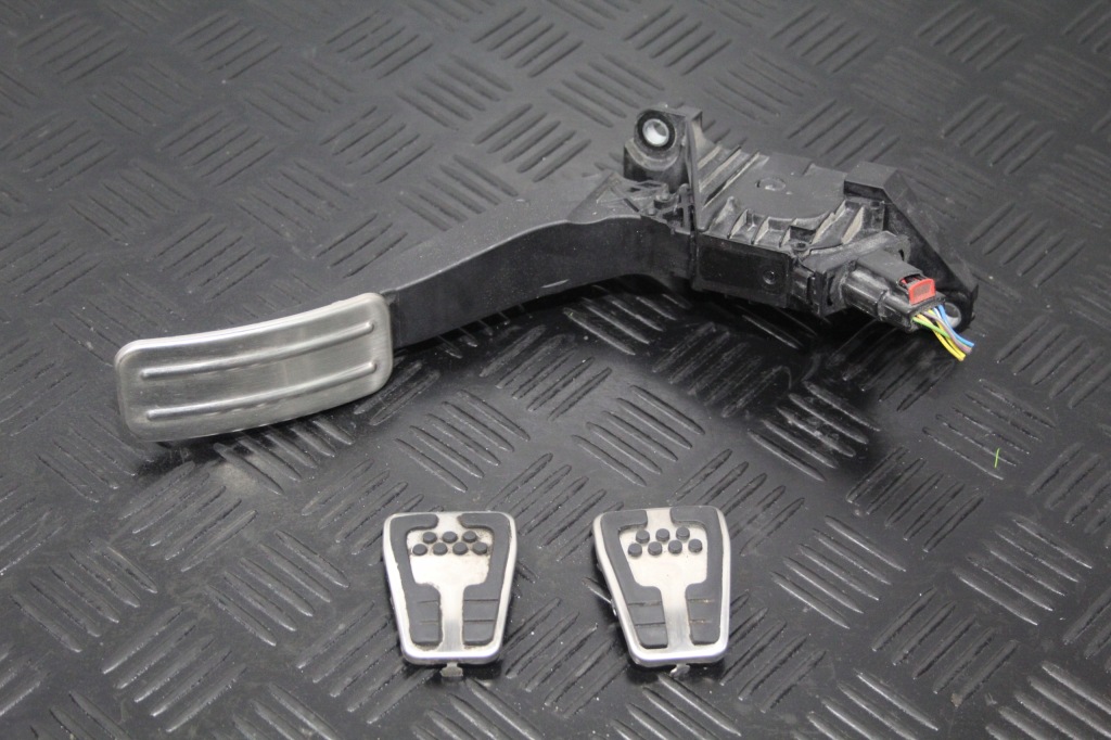 фото №1, Педаль газу накладки fiesta mk8 h1bc-9f836-aad