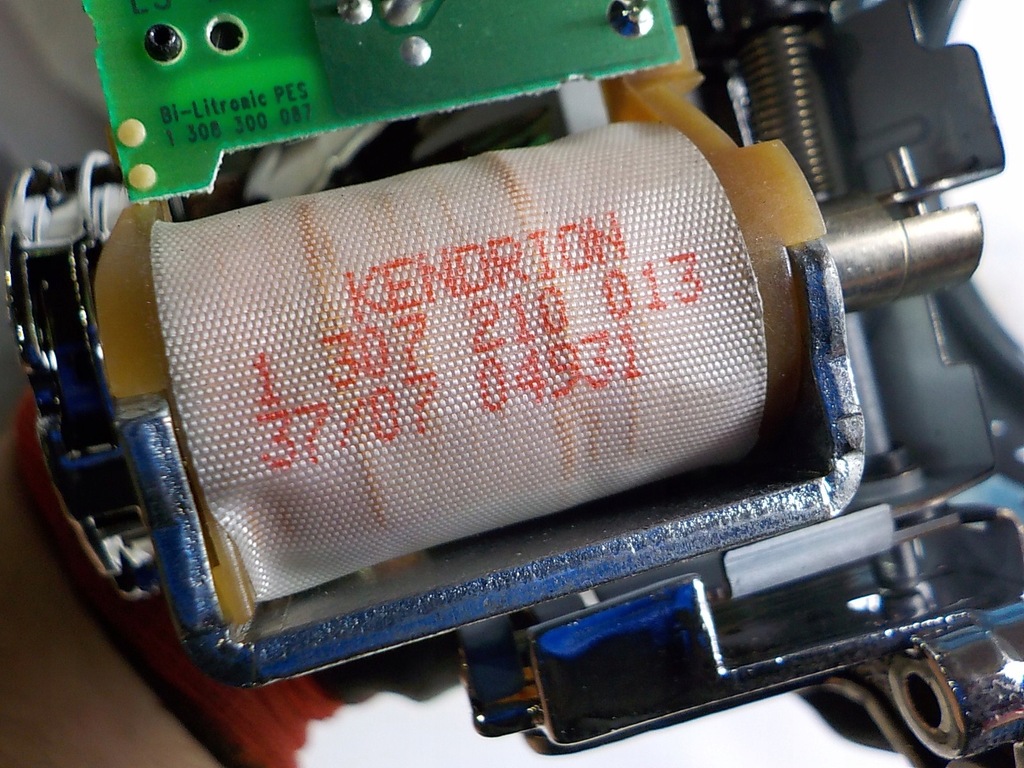 фото №9, Volvo c30 лінза лампи перед ксенон