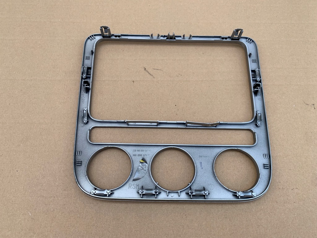 фото №2, Рамка радио консоли средняя vw eos 1q0858069f ładna