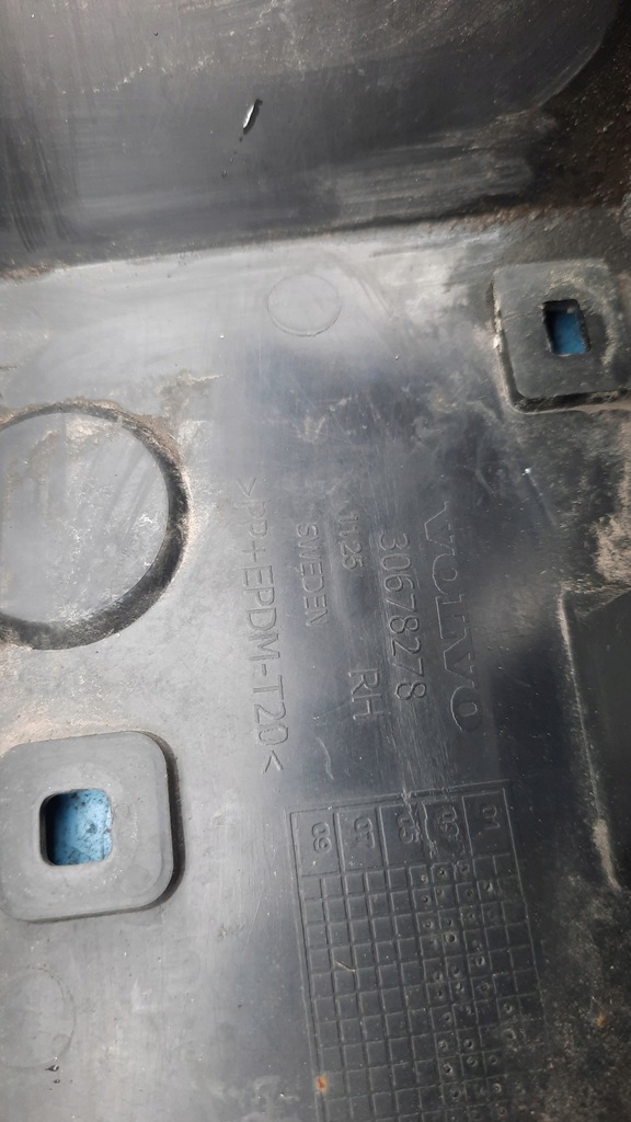 фото №4, Напрямна бампера правий задня volvo xc90 30678278