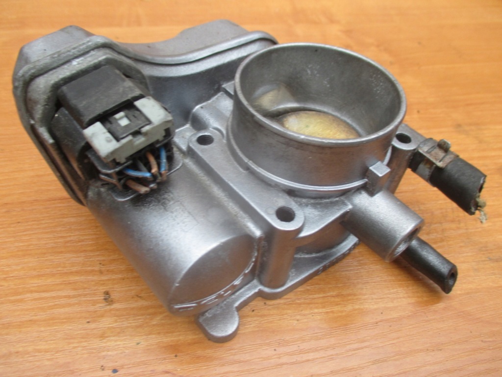 Opel astra g h zafira meriva vectra b c 1.6 z16xe дроссельная заслонка 25177983 Цена