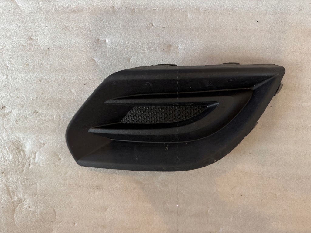 фото №1, Opel corsa e права решітка бампера