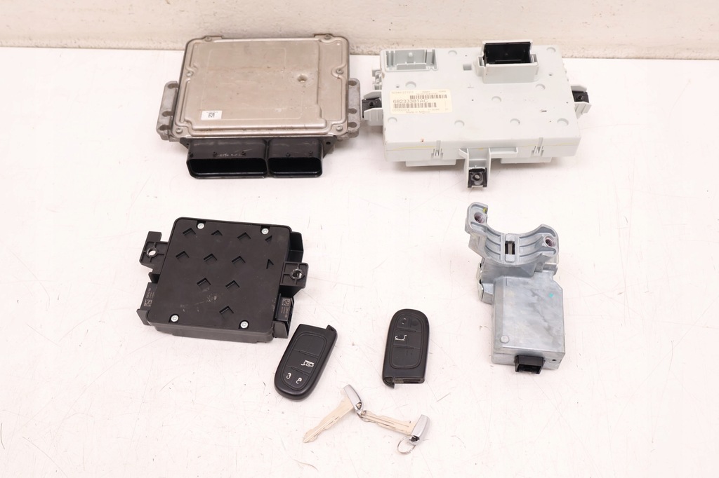 фото №11, Jeep cherokee kl 2.0 mtj бортовой компьютер замок зажигания bsi p05150681ab, p68172538ad