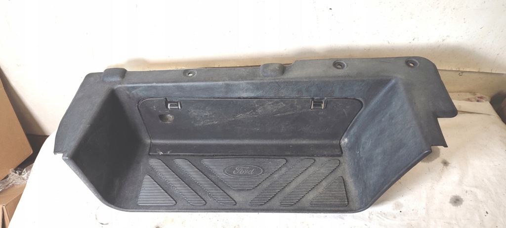 Купить Ford transit mk7 06-13r накладка порог подножка правый  yc15v13246alw