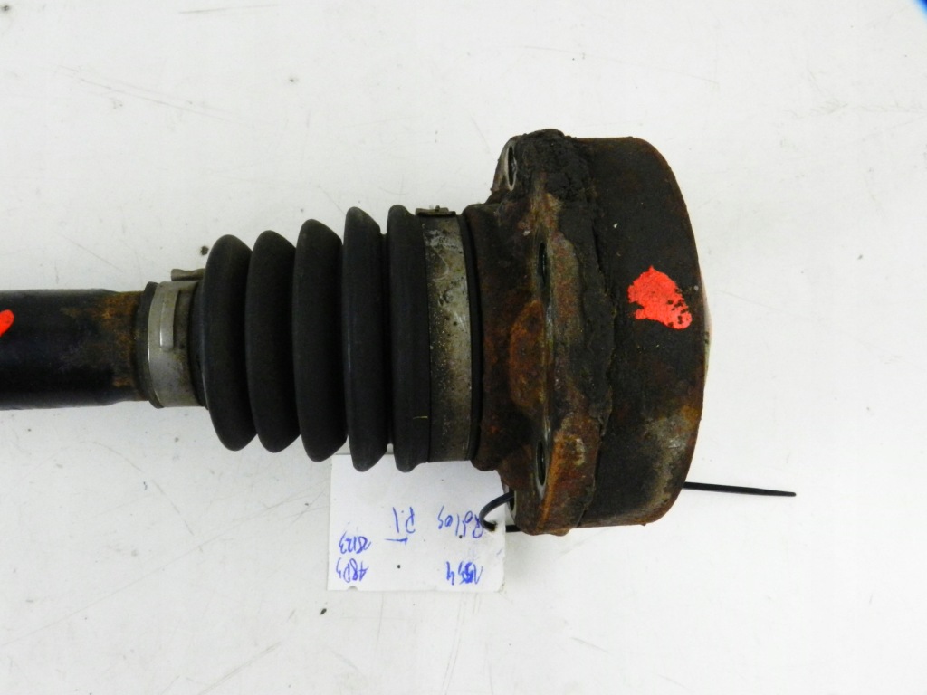 Привідний вал правий задній a8d3 Ціна