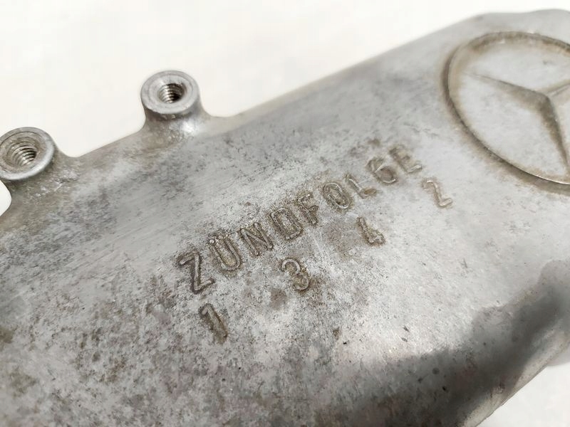 фото №7, W123 mb100 t1 2.4 d om615 om616 крышка клапанов