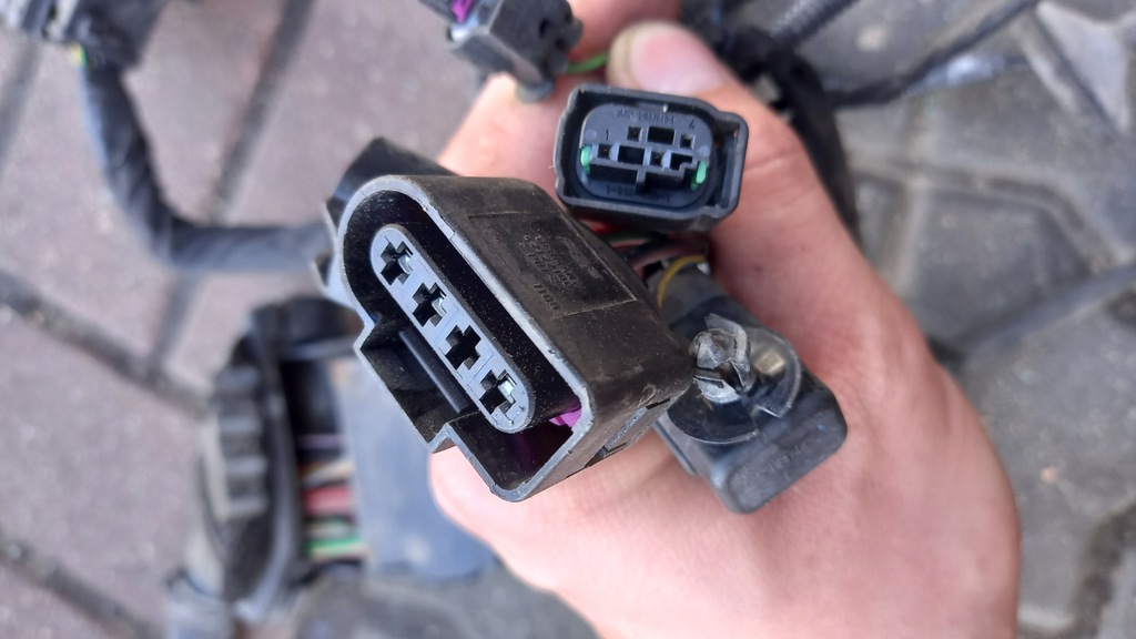 фото №8, Коробка запобіжників джгут volvo v60 10-18r