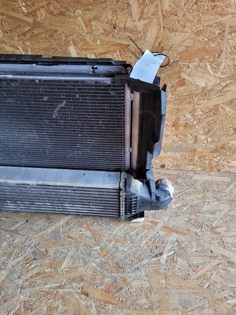 фото №9, Mercedes a klasa w176 комплект радіатор вентилятор радіатора оригінал fv