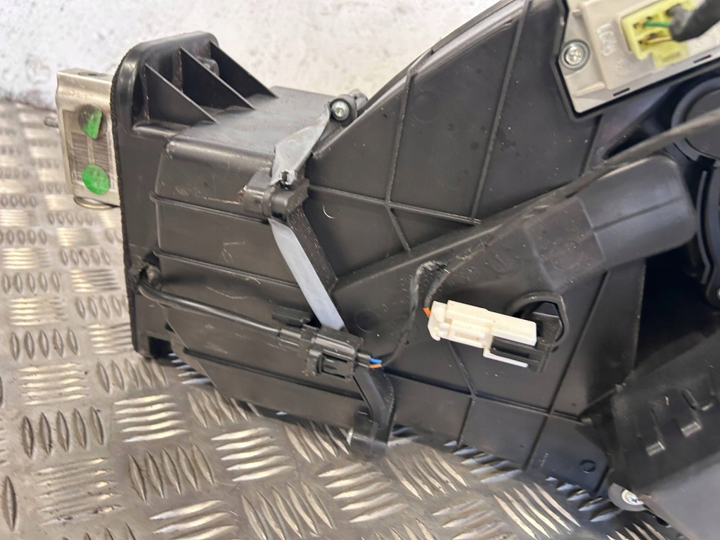 Купити Модуль обігрівача tesla model x 102388300h