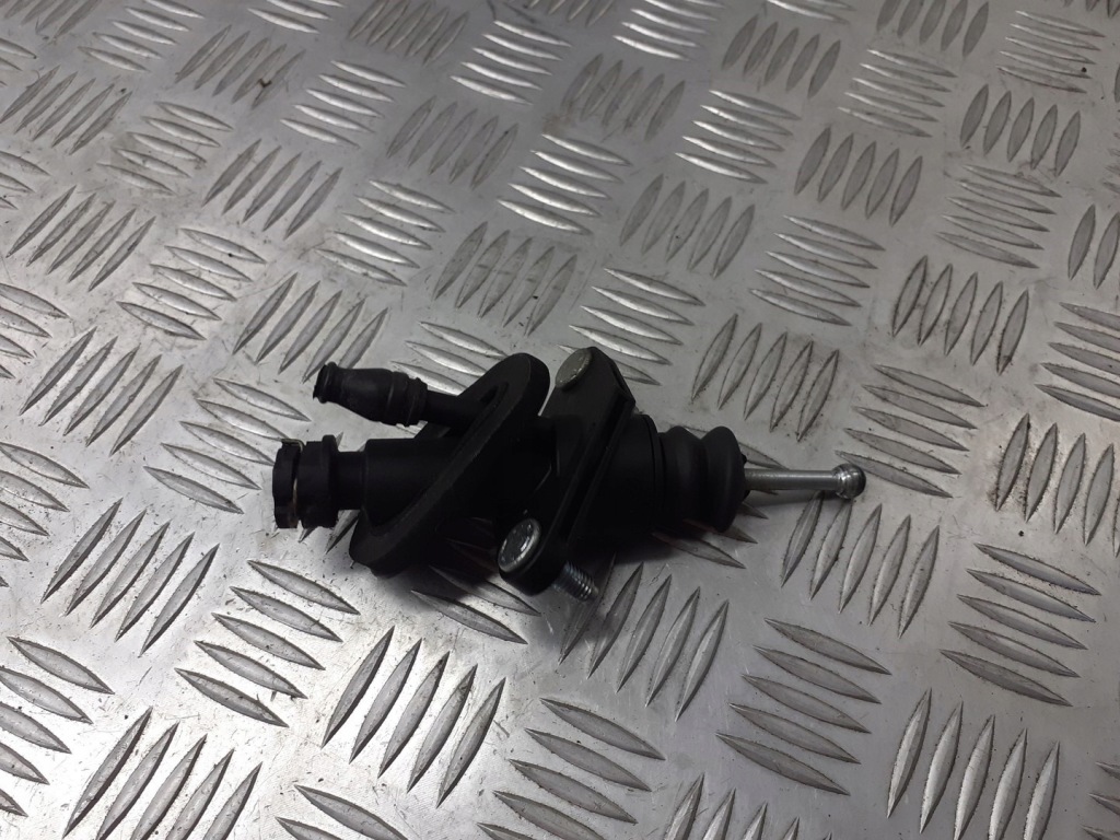 фото №1, Помпа сцепления opel corsa c 1.3 cdti