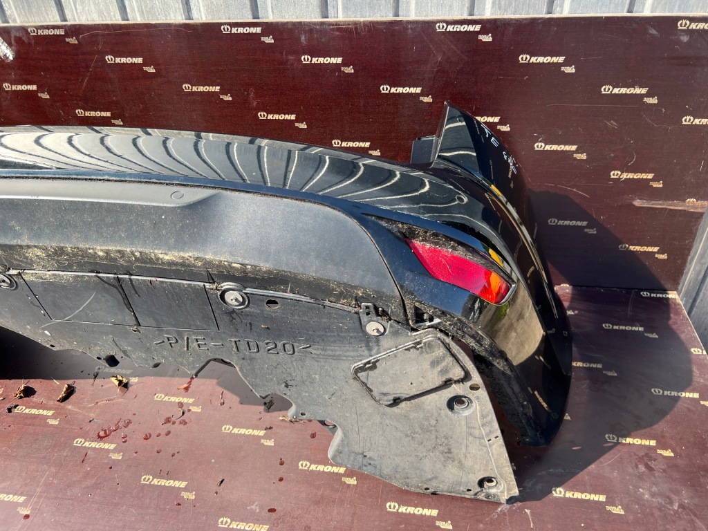 Бампер задні задній комплектний  renault megane iv універсал gt tegne 4 pdc Зі Шроту