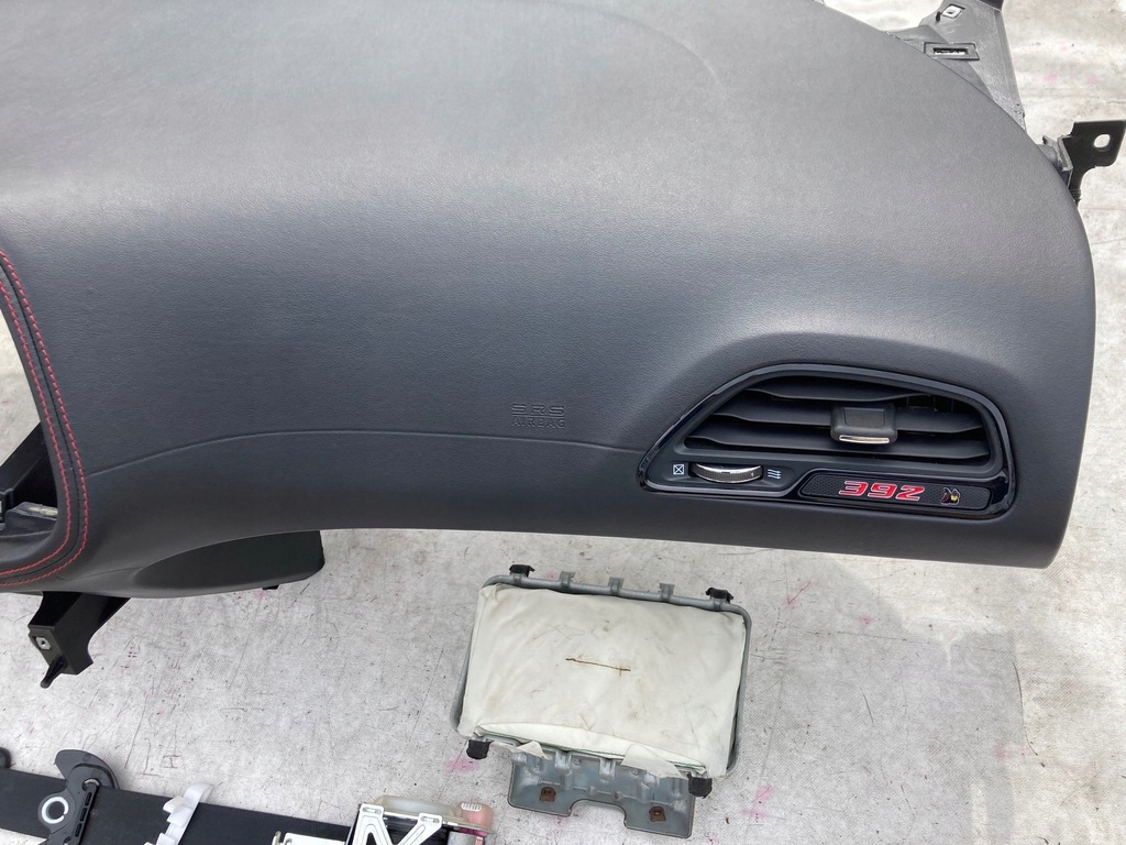 фото №6, Dodge challenger приборная панель консоль подушки безопасности воздушные подушка безопасности ремни кожа srt !!