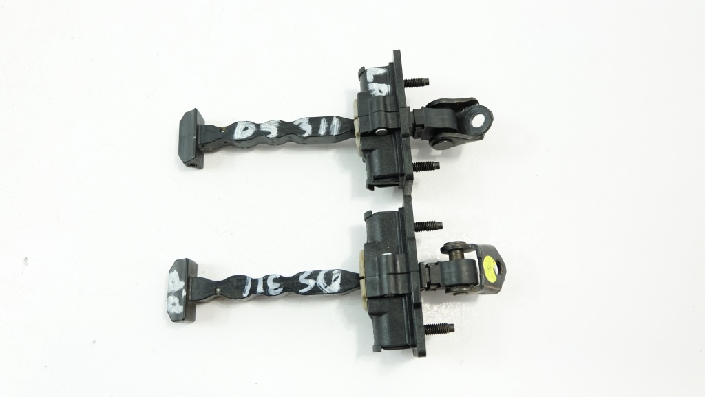 фото №1, Citroen ds3 crossback ограничитель дверь правый перед