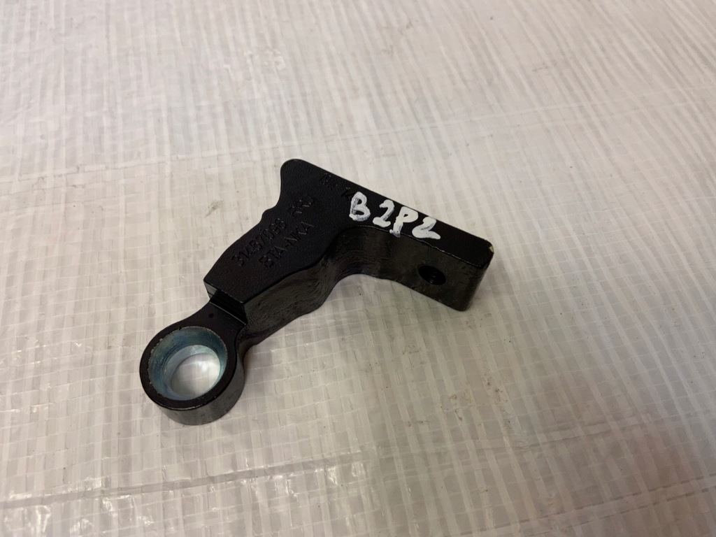 фото №1, Volvo xc40 ii петля дверь левый задняя 31457096