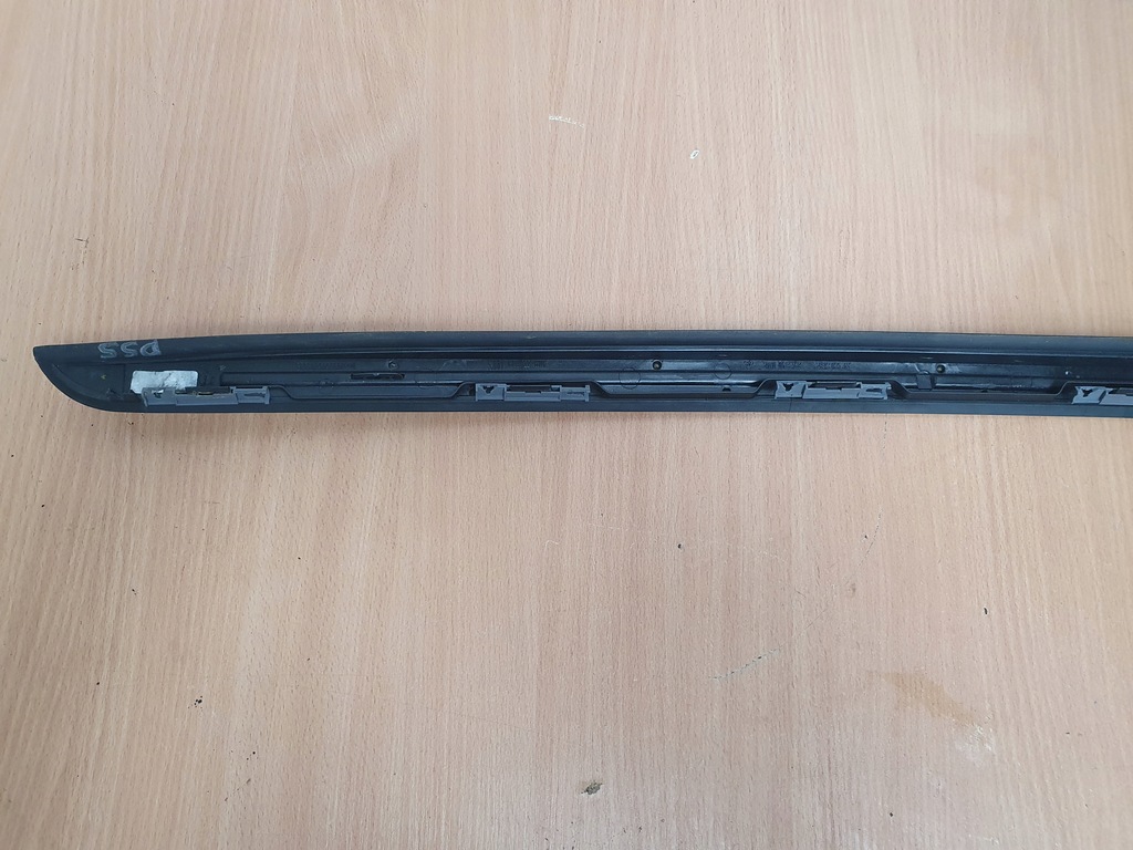 фото №14, Молдинг стекло перед стойка citroen ds5