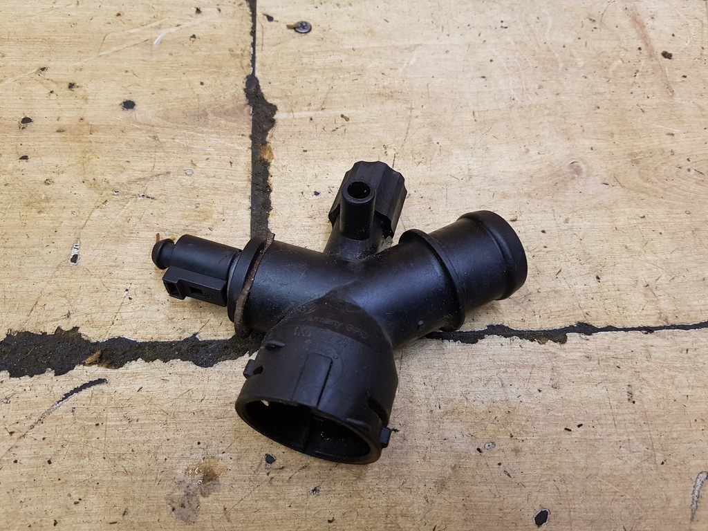 фото №1, Патрубок wody vw golf v 1.6 fsi