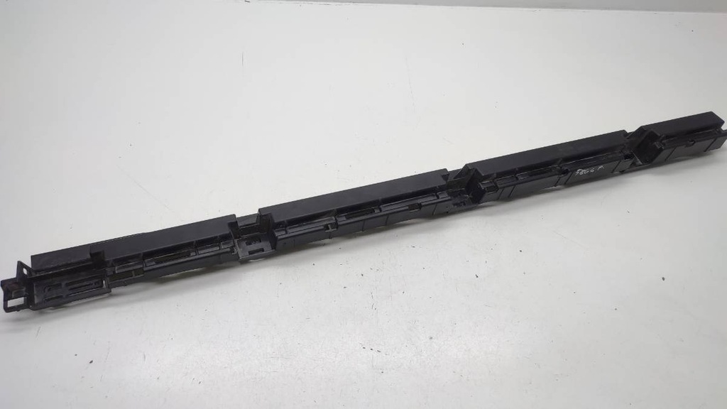 фото №1, Напрямна кронштейн поріг правий volvo s90 ii 31386130