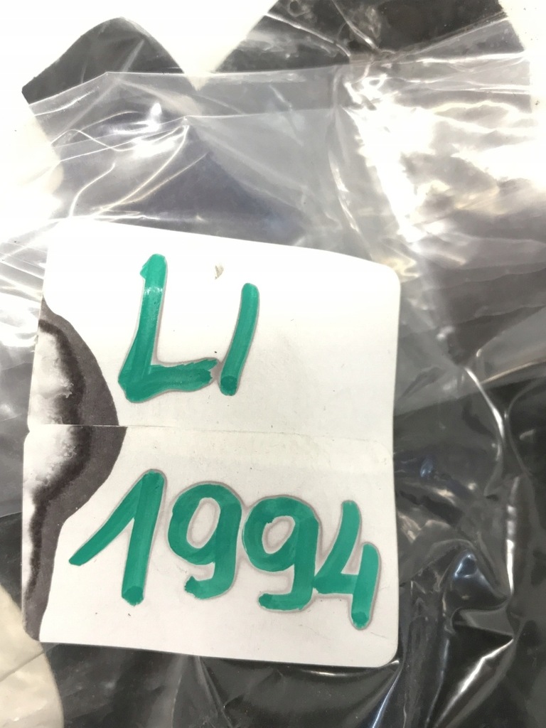 фото №6, Bmw 4 f36 прокладка треугольник дверь левая 7310211