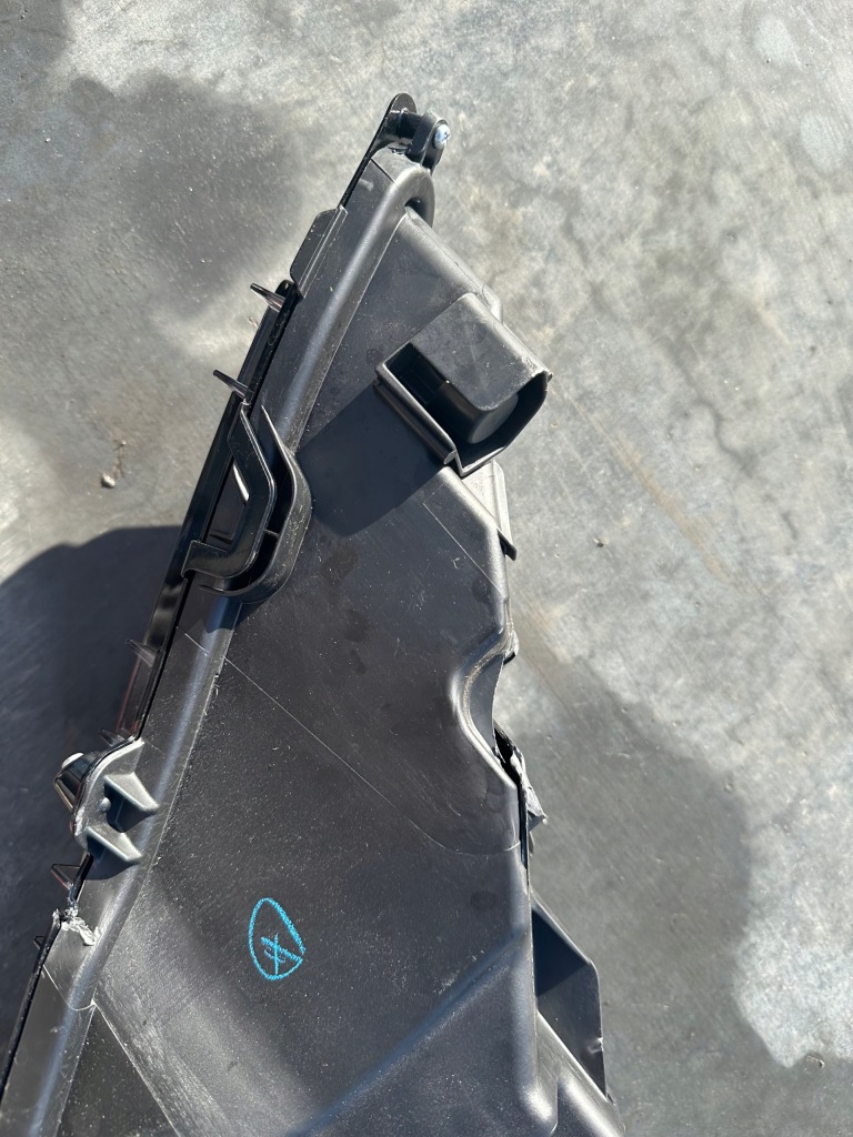 Фара праві перед full led lexus lc500 європа  пошкоджена в Україні