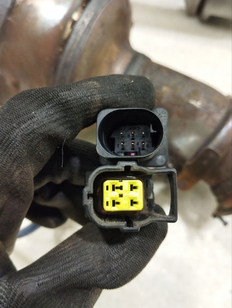 Каталізатор mercedes-benz klasa gl 2015 a1664904836 Зі Шроту