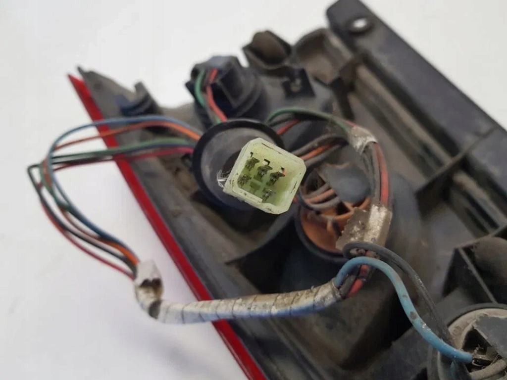 фото №8, Лампа левая задняя левый задняя suzuki wagon r+ ii