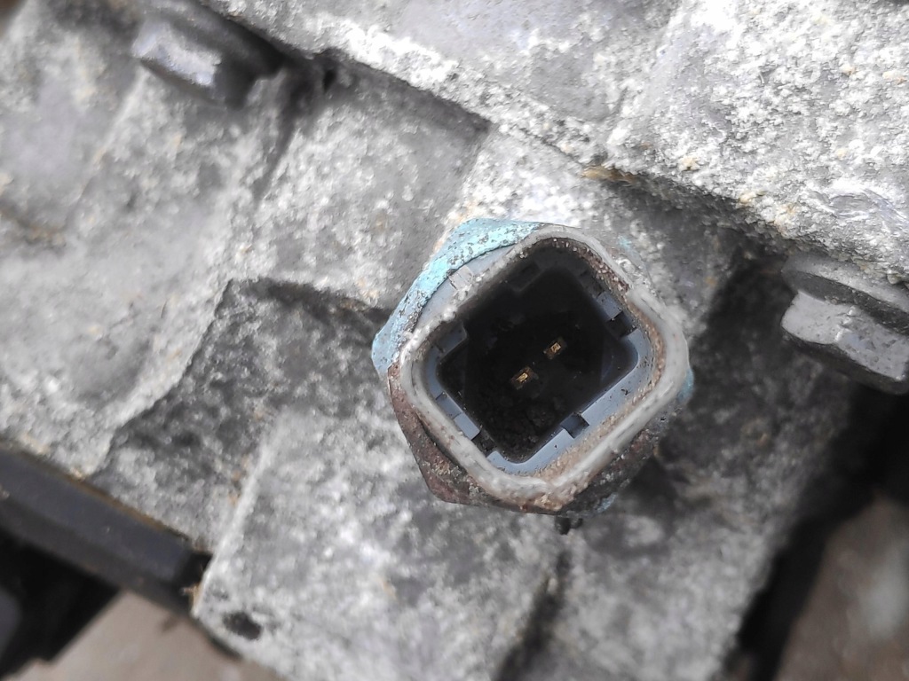 Коробка передач передач 1.6thp peugeot 308 t9 20ea55 5f02 Оригинал