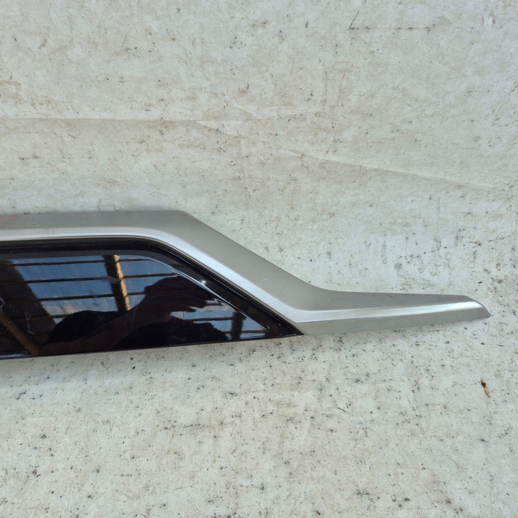 фото №5, Toyota rav4 v накладка крышки багажника задняя 76801-42240