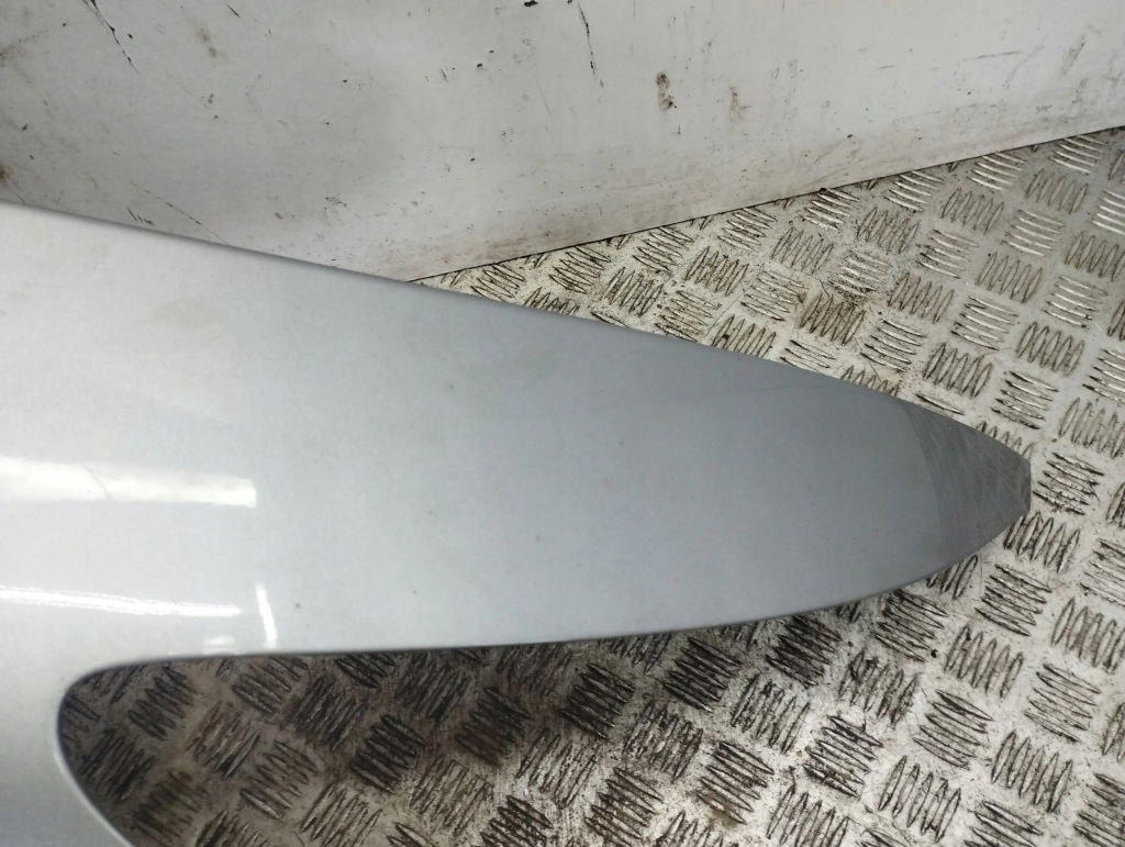 Jeep cherokee 2015 права сторона крило передній Недорого