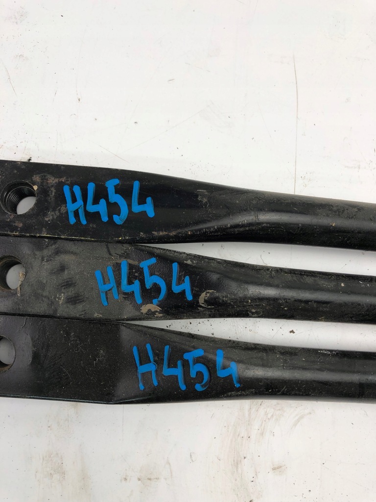 фото №5, Toyota auris ii avensis кронштейн підрамник