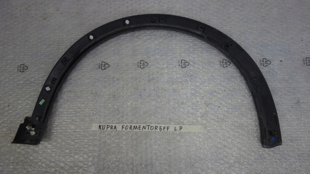 фото №2, Молдинг накладка лівий перед cupra formentor 5ff