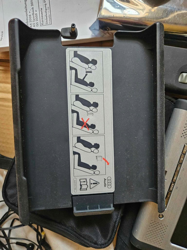 фото №5, Audi q5 8r 2010 dvd комплект na подголовники orginał