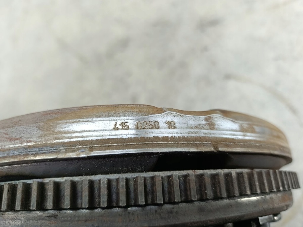 фото №8, Колесо двомасовий повний vw golf v 415025010 323064110 luk 1.9 tdi