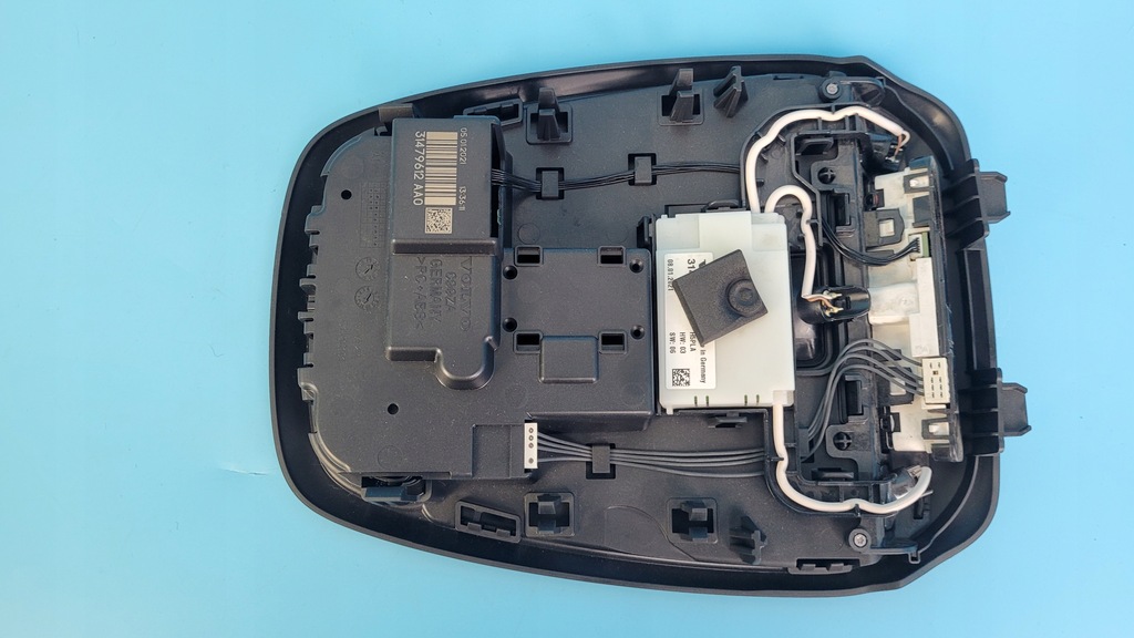 фото №14, Volvo xc60 ii 21r лампа освещение салона кабины 31479612