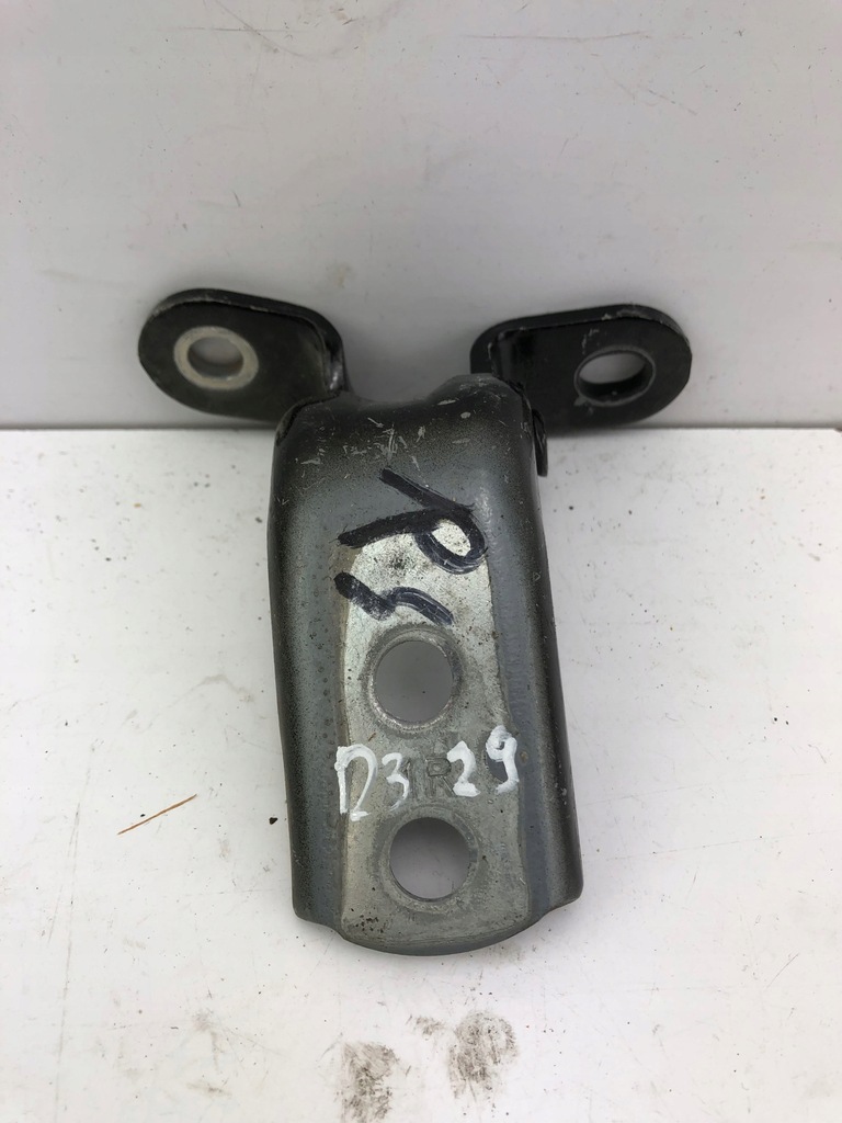 фото №3, Toyota rav4 петля дверь правый