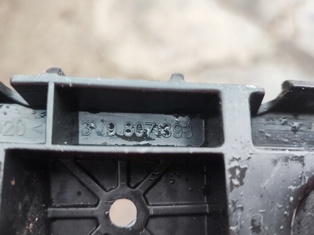 фото №7, Направляющая левый бампер задняя задний skoda superb iii 3 kombi 15- 3v9807393