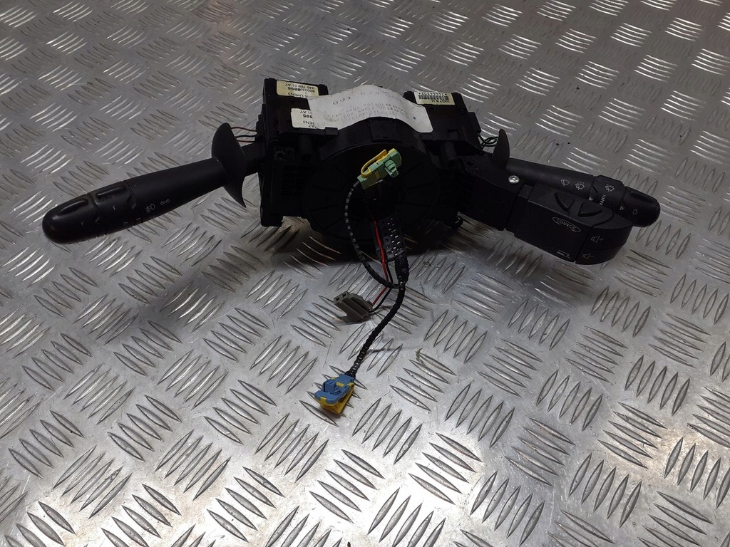 фото №1, Подрулевой переключатель света renault laguna ii 8200328895