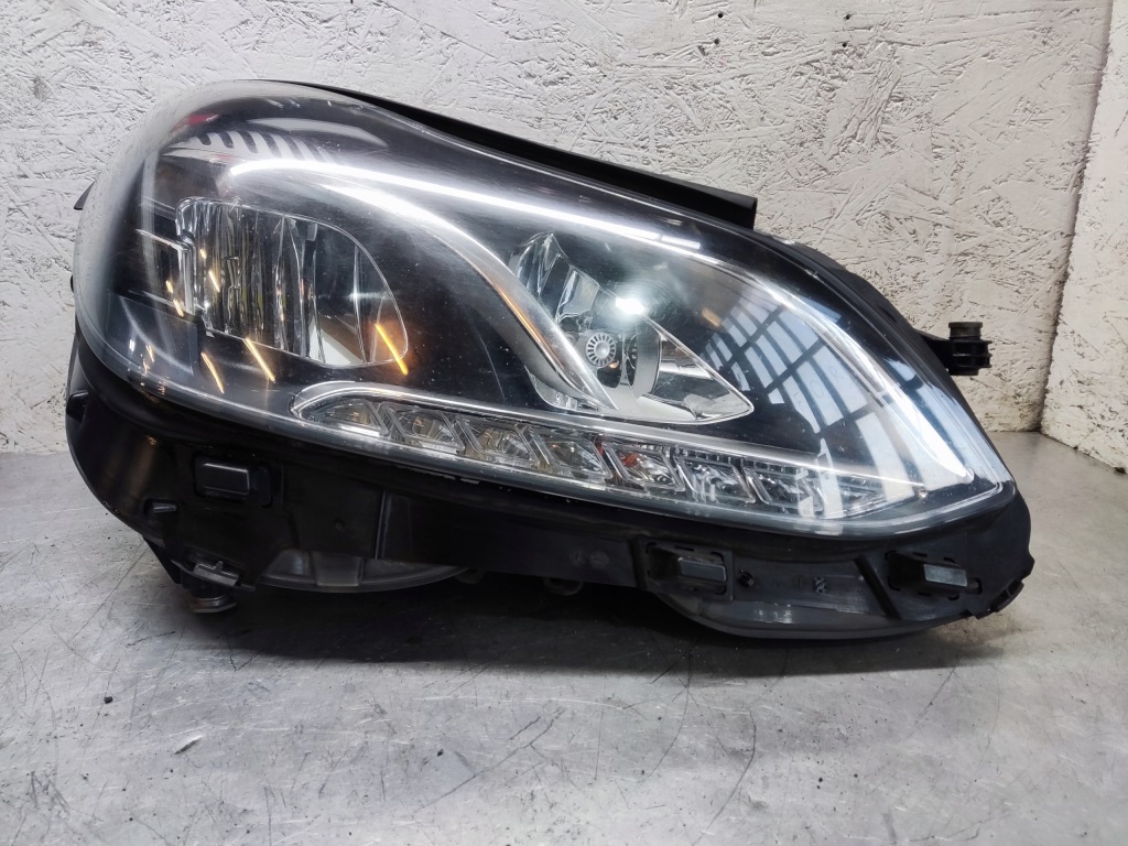 Mercedes e klasa w212 рестайлинг  фара правый  передняя led uk a2128209059 Киев