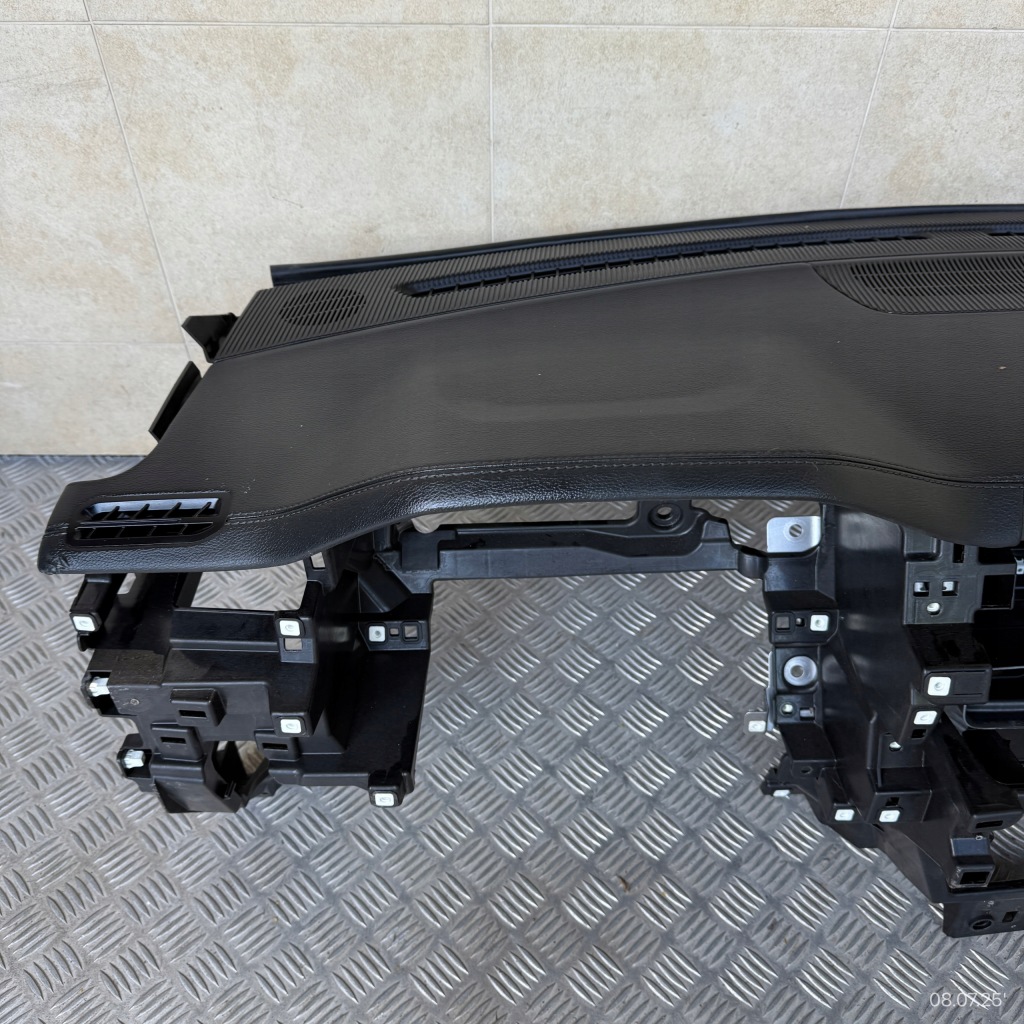 Приборная панель комплектная подушка безопасности панель  ремни приборная панель jeep compass 2 рестайлинг  2021 год Киев