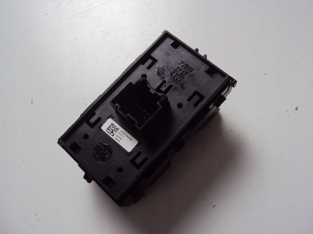 фото №3, Панель окон левый перед alfa romeo stelvio