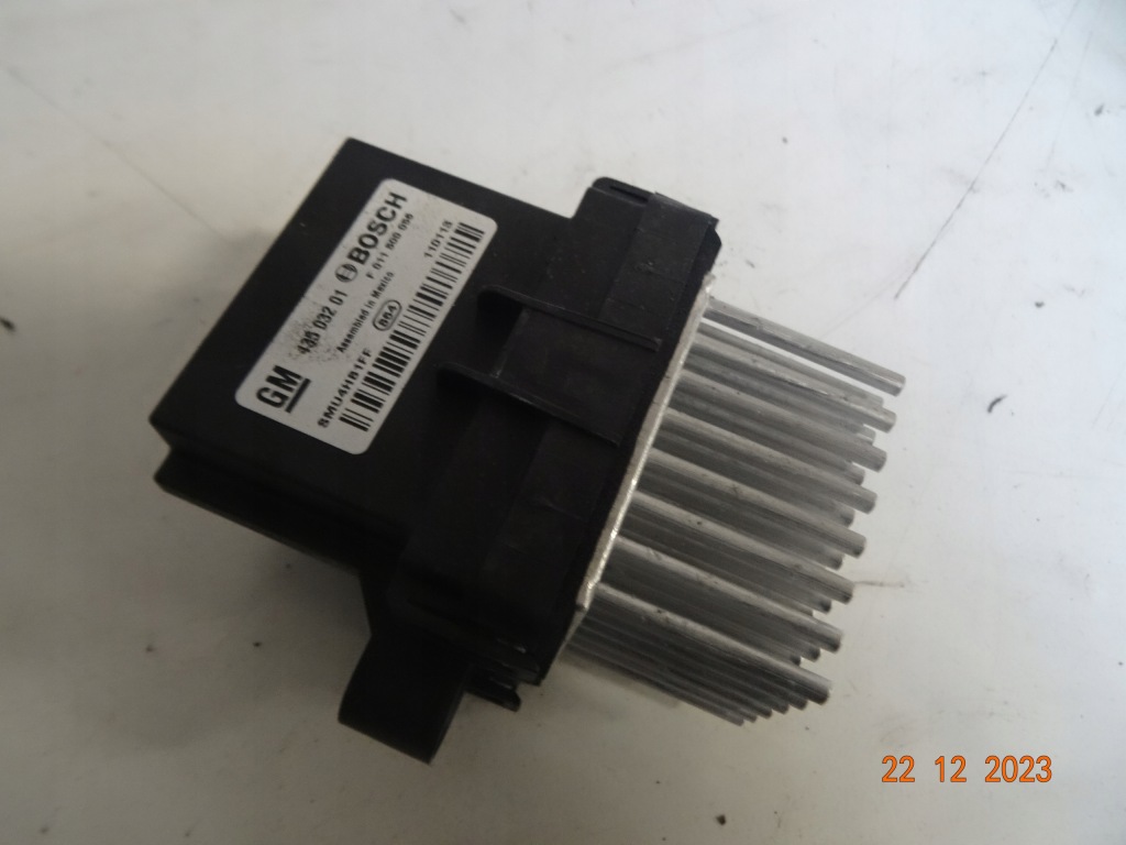 фото №1, Резистор вентилятор 13503201 opel astra j iv