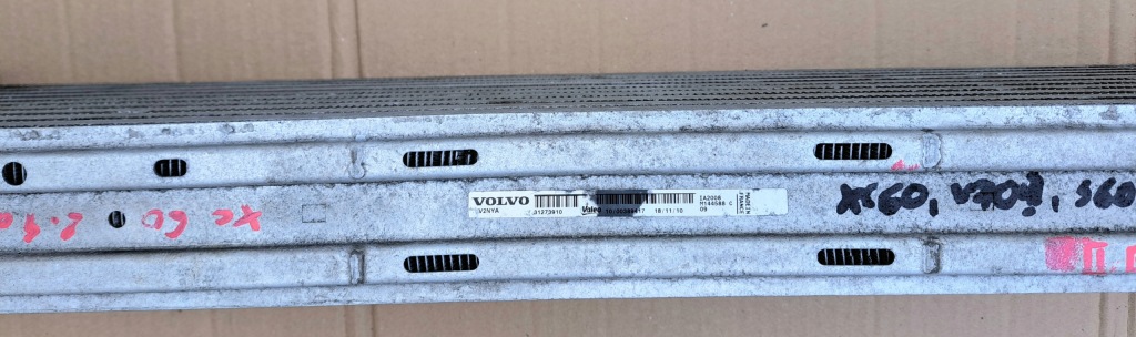 Volvo v60 v70 s60 xc60 радіатор повітря інтеркулер 31273910 Зі Шроту