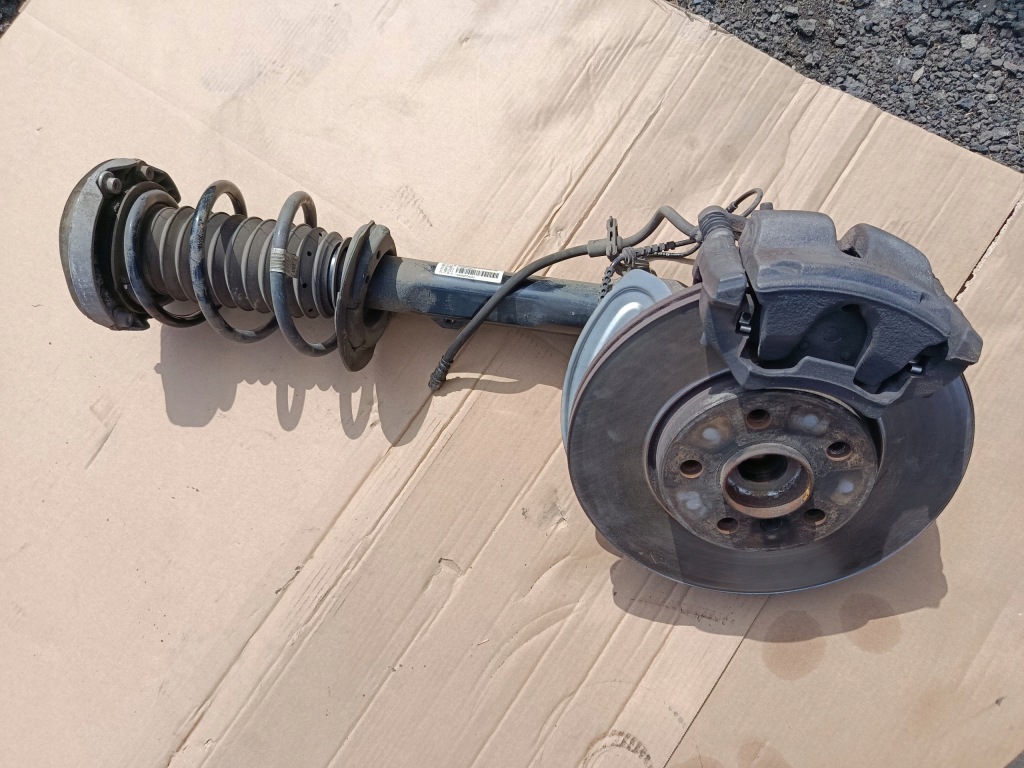 Поворотний кулак ступиця права перед підвіска амортизатор амортизаторна стійка bmw x1 f48 Ціна