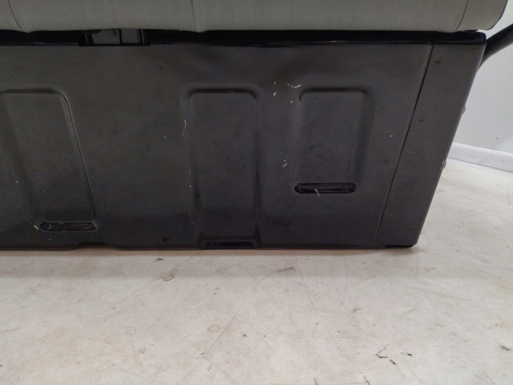 фото №7, Обивка сиденье пассажира заднее сиденье раздельная подстаканник серая vw crafter 12-16r