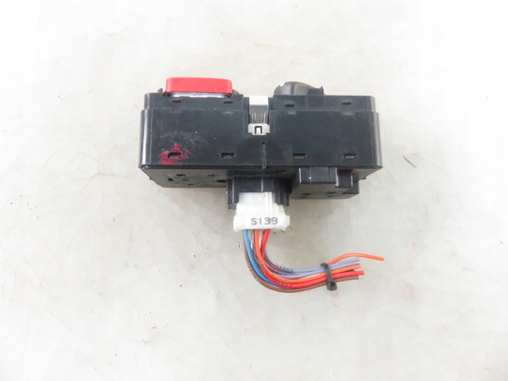 фото №7, Выключатель света scania r i 2004-2019 0431601